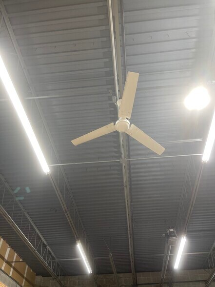 More Photos Of 24 Hagerty Blvd, West Chester Flex For Lease