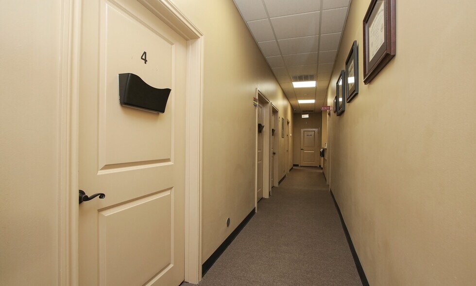 More Photos Of 13323 Dotson Rd, Houston Medical For Lease