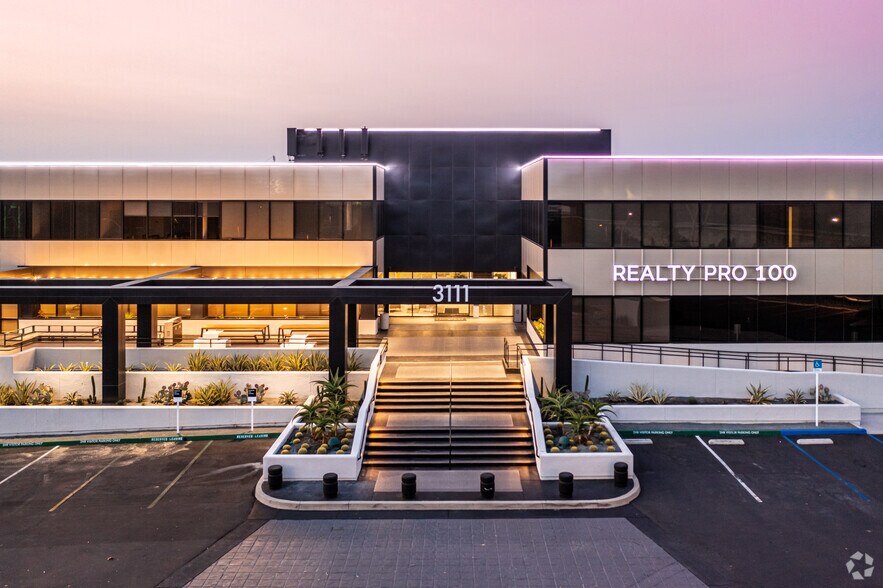 More Photos Of 3111 N Tustin Ave, Orange Office For Lease