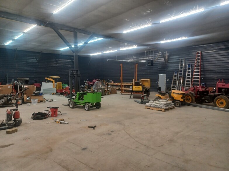 More Photos Of 9510 Seward Rd, Fairfield Warehouse For Sale