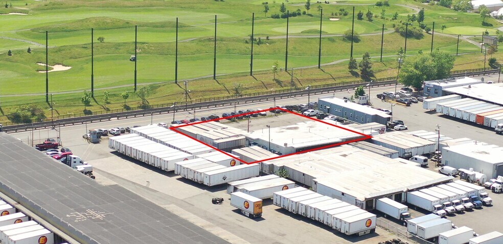 More Photos Of 450 Duncan Ave, Jersey City Truck Terminal For Lease