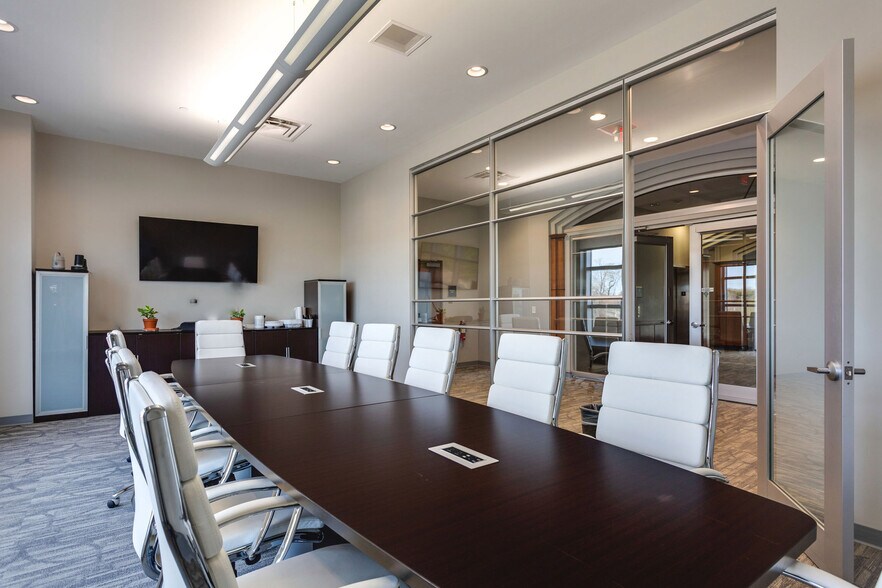 More Photos Of 3980 Premier Dr, High Point Coworking Space