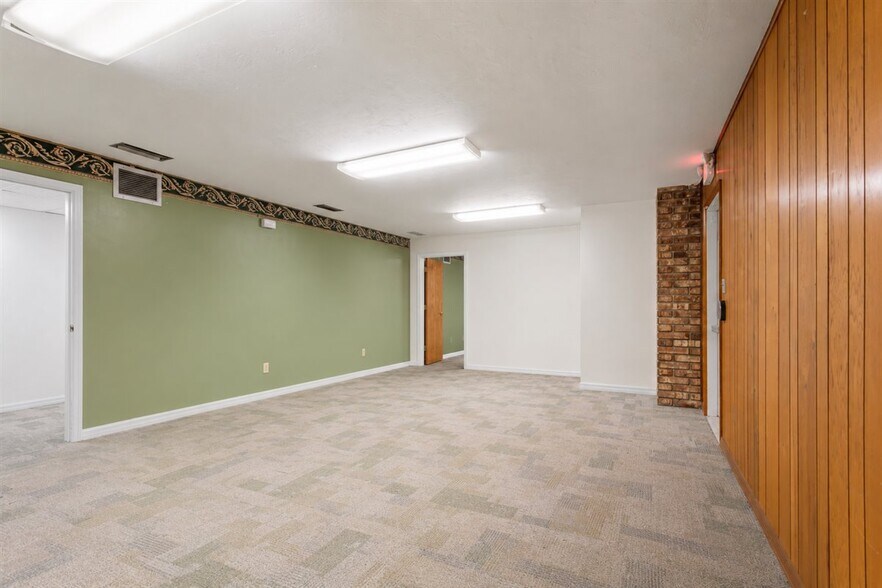 More Photos Of 7019 NW 11th Pl, Gainesville Medical For Lease