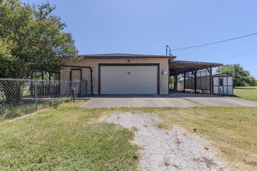 More Photos Of 12409 Lowden Ln, Manchaca Flex For Sale