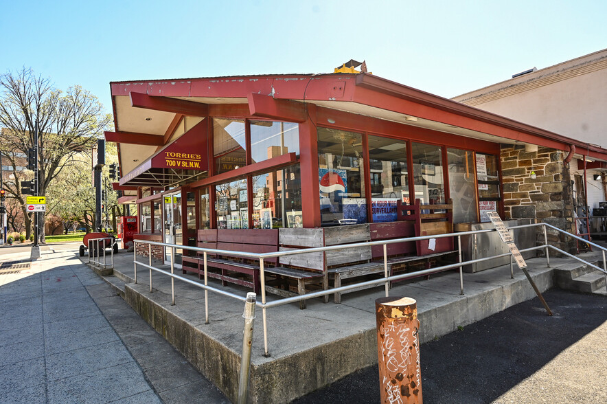 Primary Photo Of 700 V St NW, Washington Restaurant For Lease