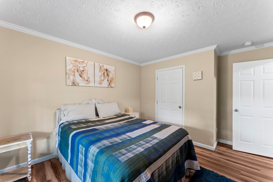 More Photos Of 104 Circle Rd, Newport Manufactured Housing Mobile Home Park For Sale