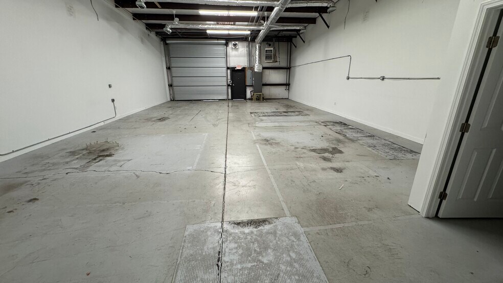 More Photos Of 6065 Parkway North Dr, Cumming Distribution For Sale