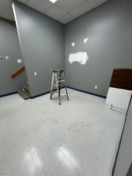 More Photos Of 683-709 Winsted Rd, Torrington Storefront For Lease
