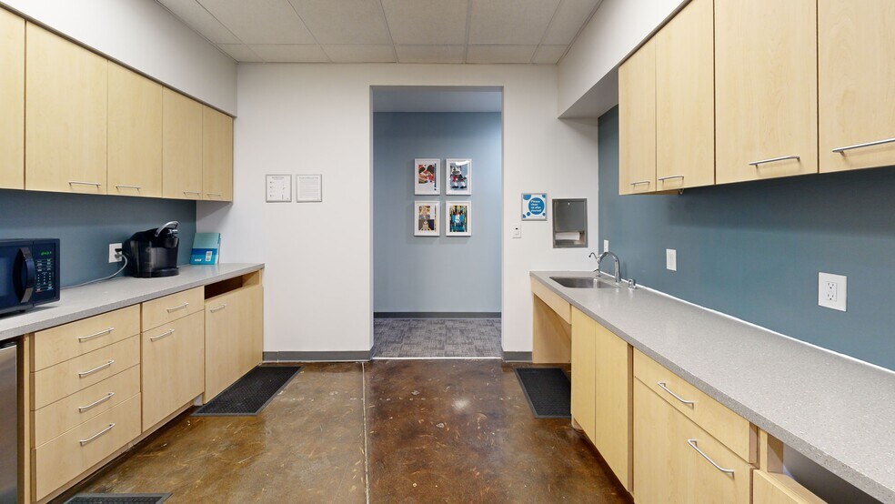 Primary Photo Of 10100 N Central Expy, Dallas Office For Lease