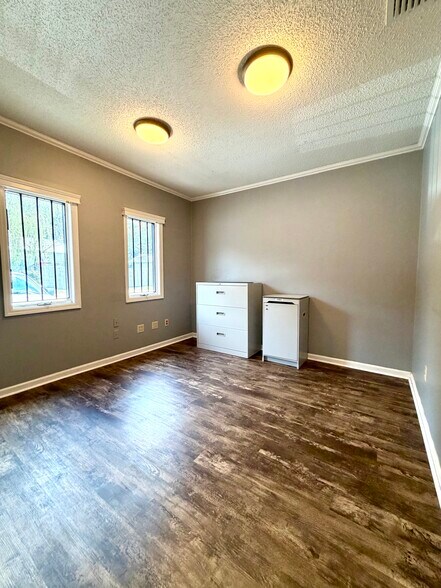 More Photos Of 902 W Lamar Alexander Pky, Maryville Freestanding For Lease