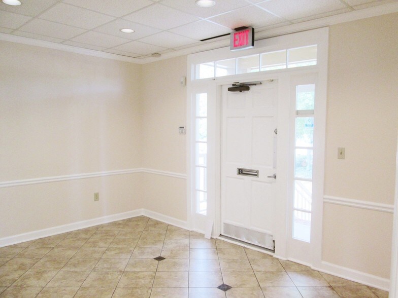 More Photos Of 3867 Holcomb Bridge Rd, Peachtree Corners Office For Lease