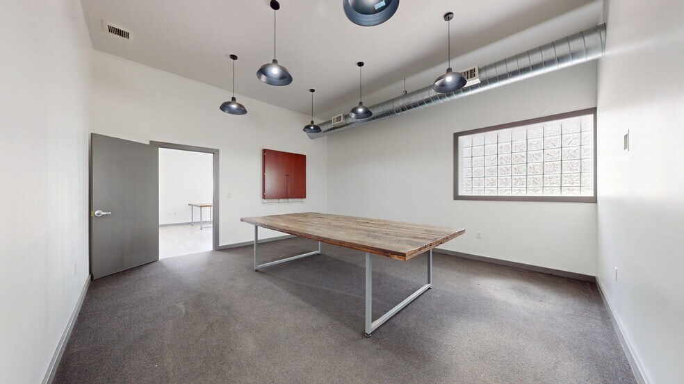 More Photos Of 3367 Spring Garden Rd, Pittsburgh Warehouse For Lease