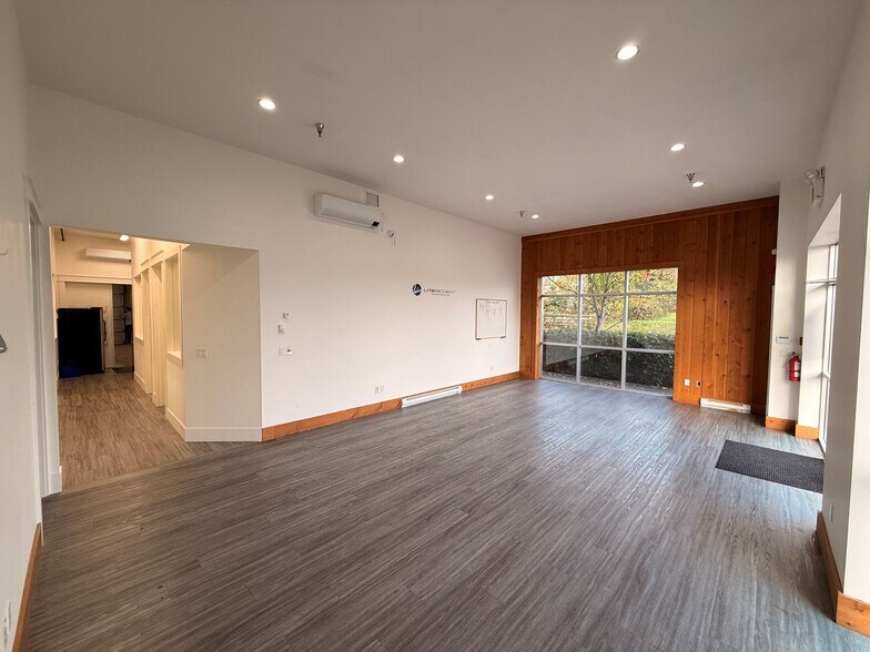 More Photos Of 6039 196 St, Surrey Showroom For Sale