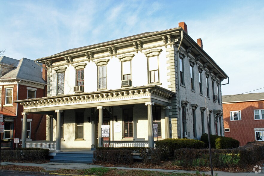 More Photos Of 160 Arch St, Sunbury Office For Lease