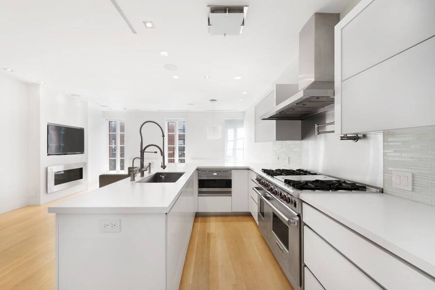 More Photos Of 321 E 84th St, New York Apartments For Sale