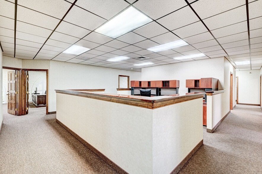 More Photos Of 601 S Rancho Dr, Las Vegas Medical For Sale