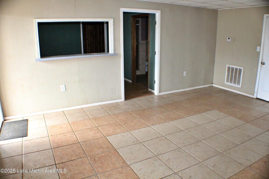 More Photos Of 323 Fulton St, Dadeville Flex For Sale