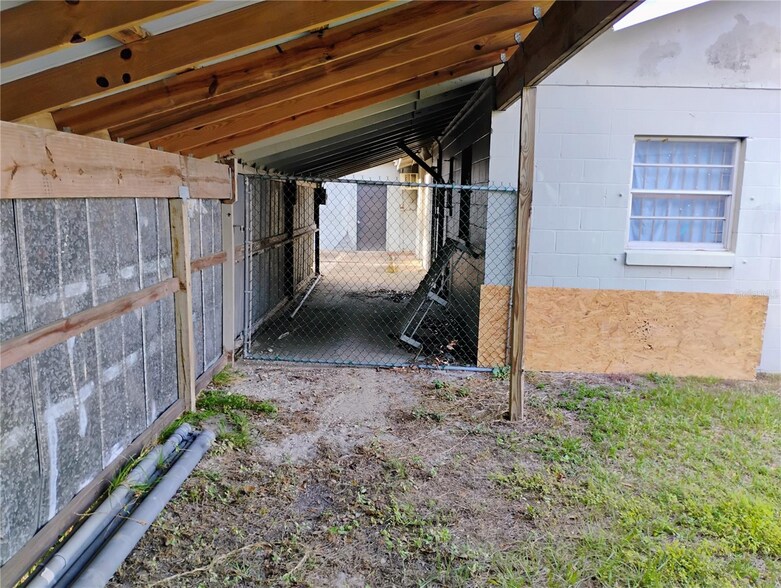 More Photos Of 934 NW 17th Ave, Ocala Warehouse For Lease