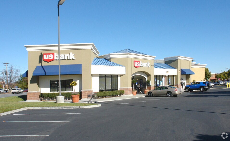 More Photos Of 1500-1550 El Paseo De Saratoga, San Jose Freestanding For Lease