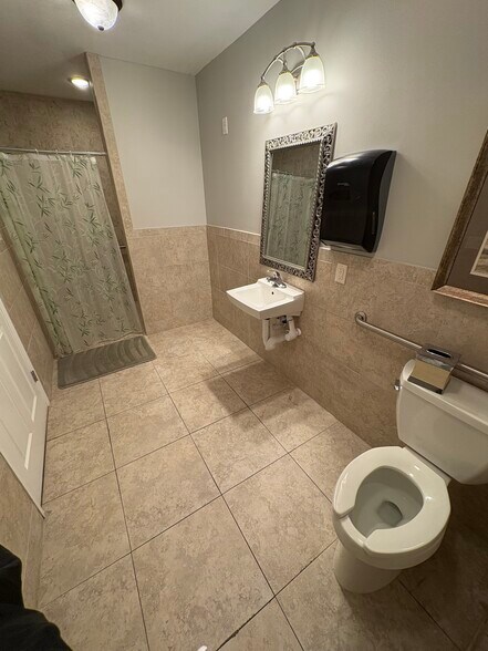 More Photos Of 9066 Cypress Green Dr, Jacksonville Medical For Sale