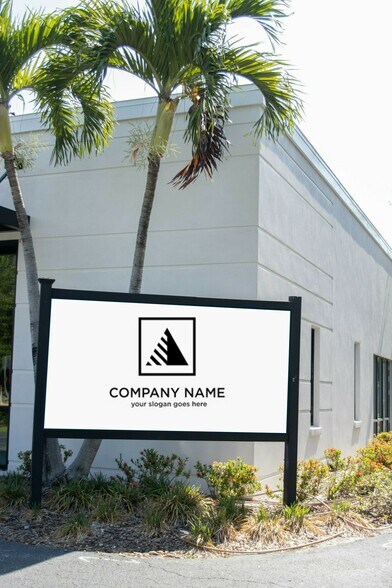 More Photos Of 9675 4th St N, Saint Petersburg Veterinarian Kennel For Lease