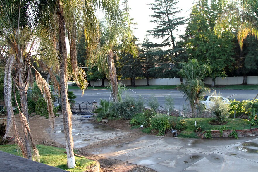 More Photos Of 1636 S Clovis Ave, Fresno Specialty For Sale