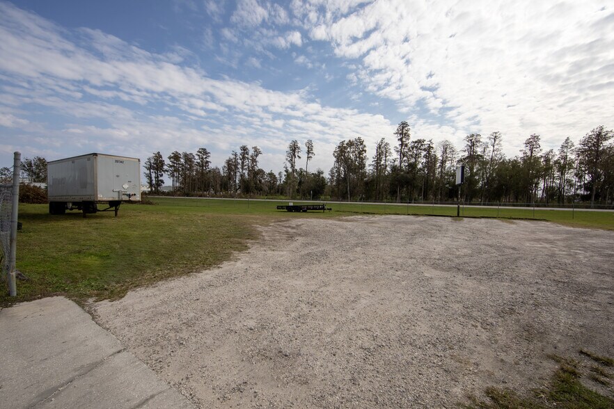 More Photos Of 8420 Epicenter Blvd, Lakeland Unknown For Lease