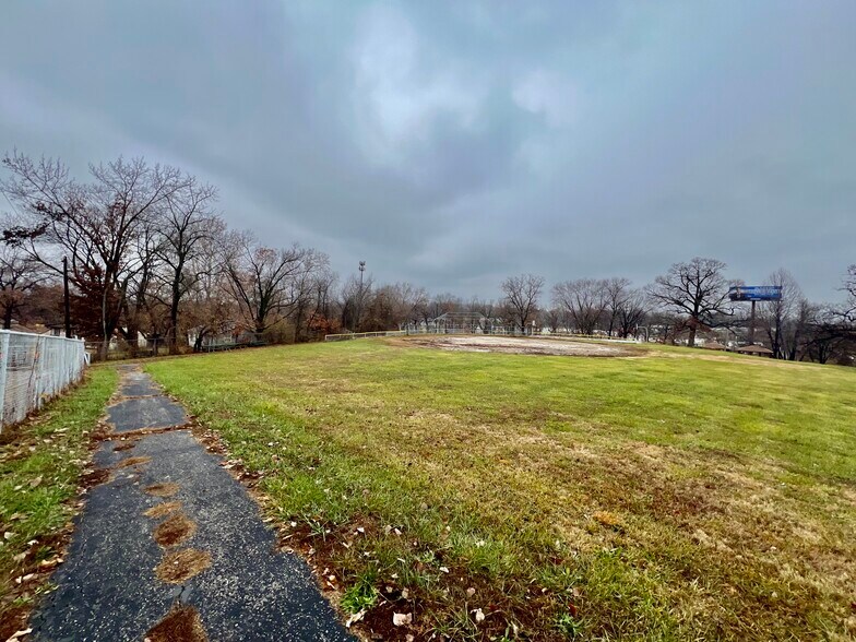 More Photos Of TBD E Park ave, Kansas City Land For Sale