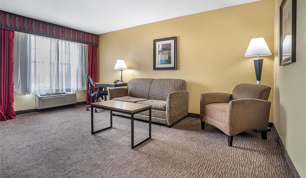 More Photos Of 5041 Academy Ln, Bessemer Hotel For Sale