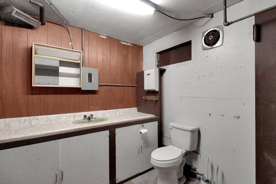 More Photos Of 10 Mill St, Fredericktown Auto Repair For Sale