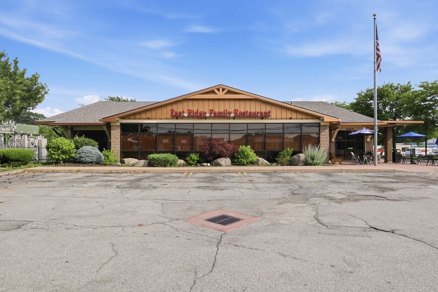 Primary Photo Of 1925 E Ridge Rd, Rochester Restaurant For Sale