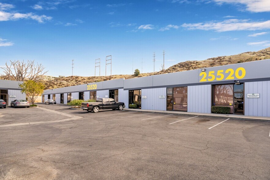 More Photos Of 25520 Avenue Stanford, Valencia Warehouse For Lease