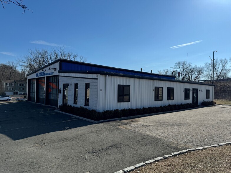 More Photos Of 14 Walnut St, Danbury Auto Dealership For Sale