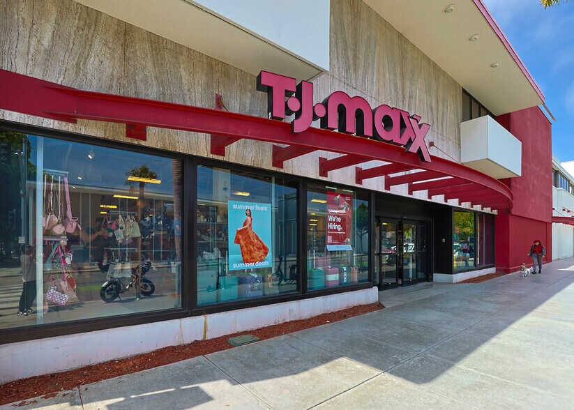 More Photos Of 1251 4th St, Santa Monica Storefront For Sale