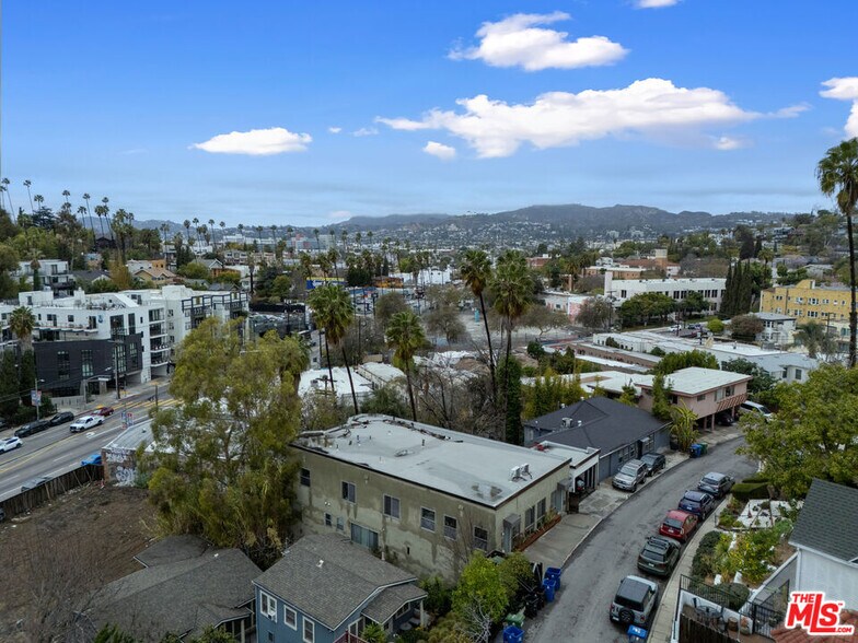 More Photos Of 3324 Hamilton Way, Los Angeles Apartments For Sale