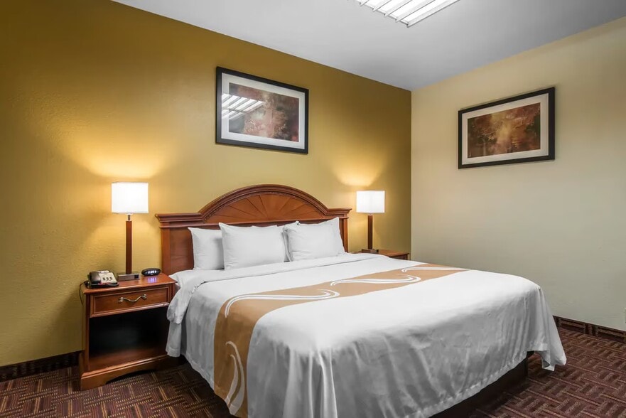 More Photos Of 1410 Harrison Rd, Colorado Springs Hotel For Sale