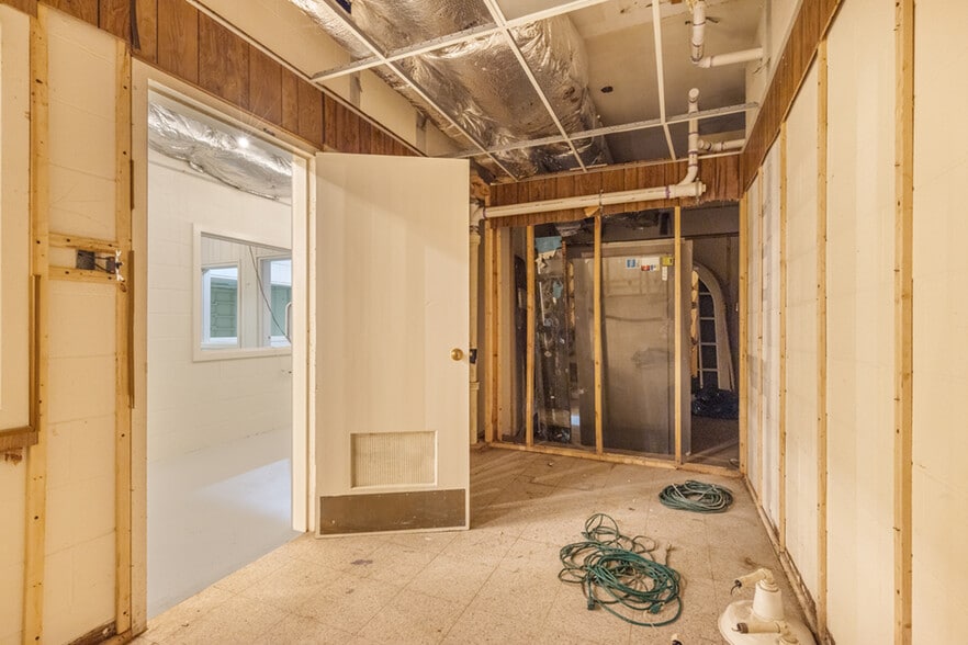 More Photos Of 8871 Griffith Rd, Nashville Warehouse For Sale