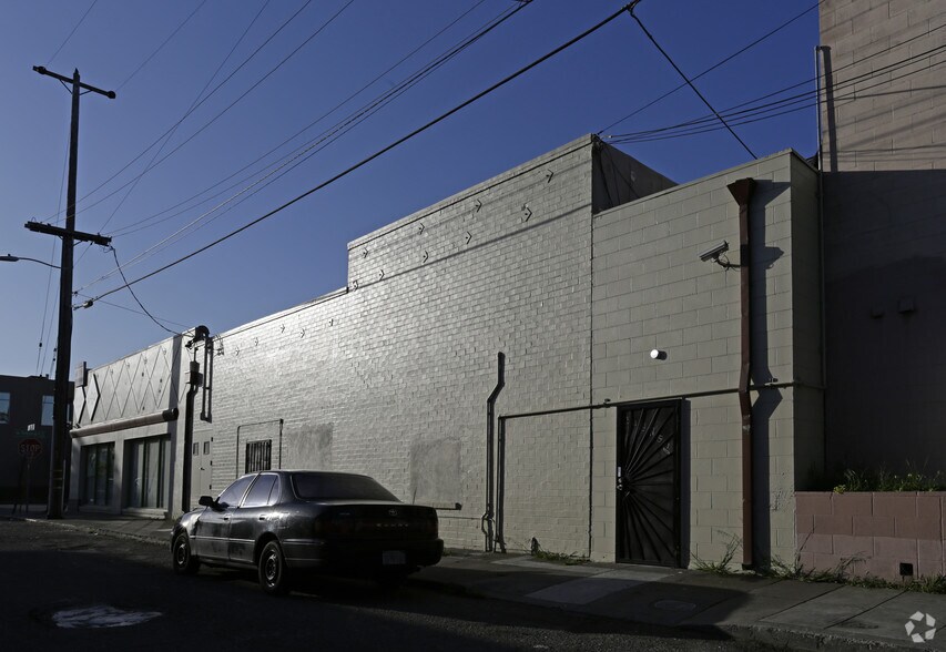 More Photos Of 2719 Telegraph Ave, Oakland Storefront For Lease