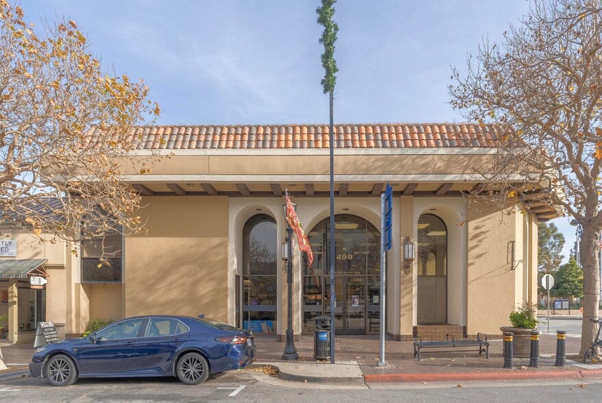 More Photos Of 499 Alvarado St, Monterey Freestanding For Sale