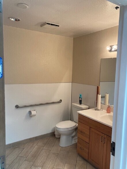 More Photos Of 4749 Bennett Dr, Livermore Research And Development For Sale