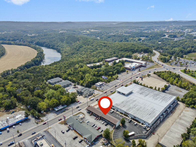 More Photos Of 1325 W Highway 76, Branson Hotel For Sale