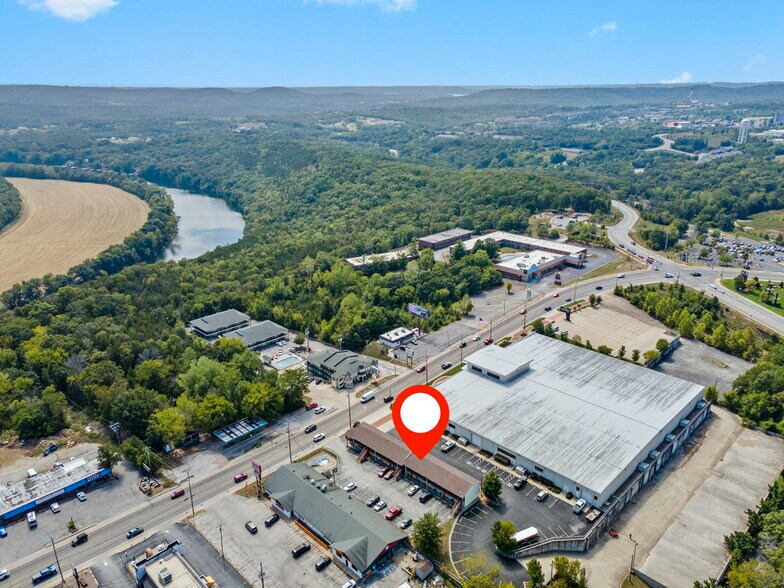 More Photos Of 1325 W Highway 76, Branson Hotel For Sale