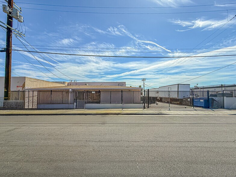 More Photos Of 7650 Gloria Ave, Van Nuys Warehouse For Sale