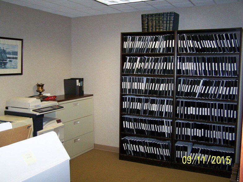 More Photos Of 9 Washington Sq, Albany Office For Sale