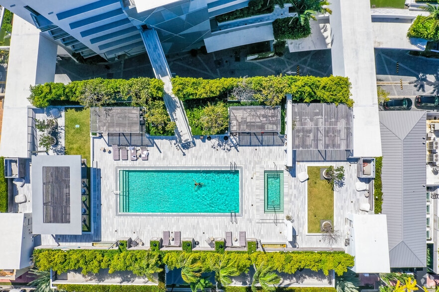 More Photos Of 801 S Pointe Dr, Miami Beach Apartments For Lease
