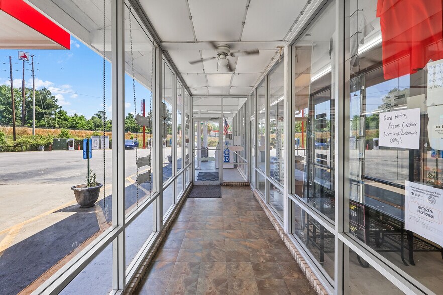 More Photos Of 500 Buff Blvd, Summerton General Retail For Sale