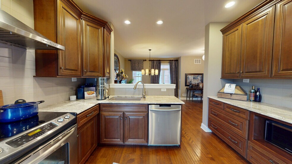 More Photos Of 240 Main St W, Carmel Storefront Retail Residential For Sale