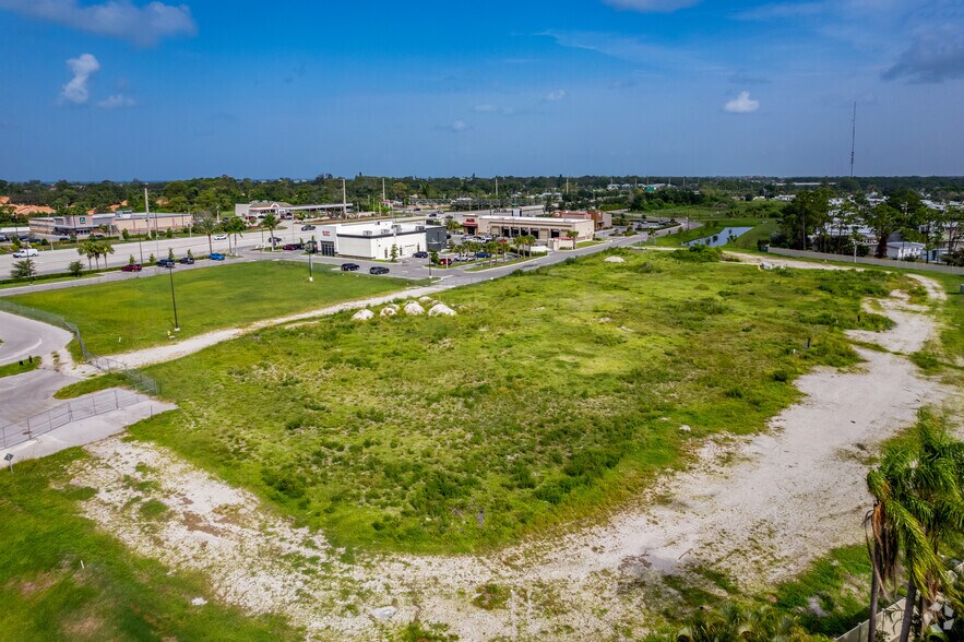 More Photos Of 1200 N Tamiami Trl, Venice Unknown For Lease