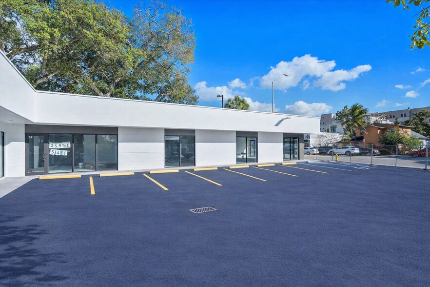 More Photos Of 159 NE 54th St, Miami Freestanding For Lease