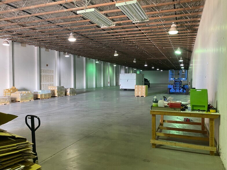 More Photos Of 4502 N Stearman Ave, Pasco Warehouse For Lease